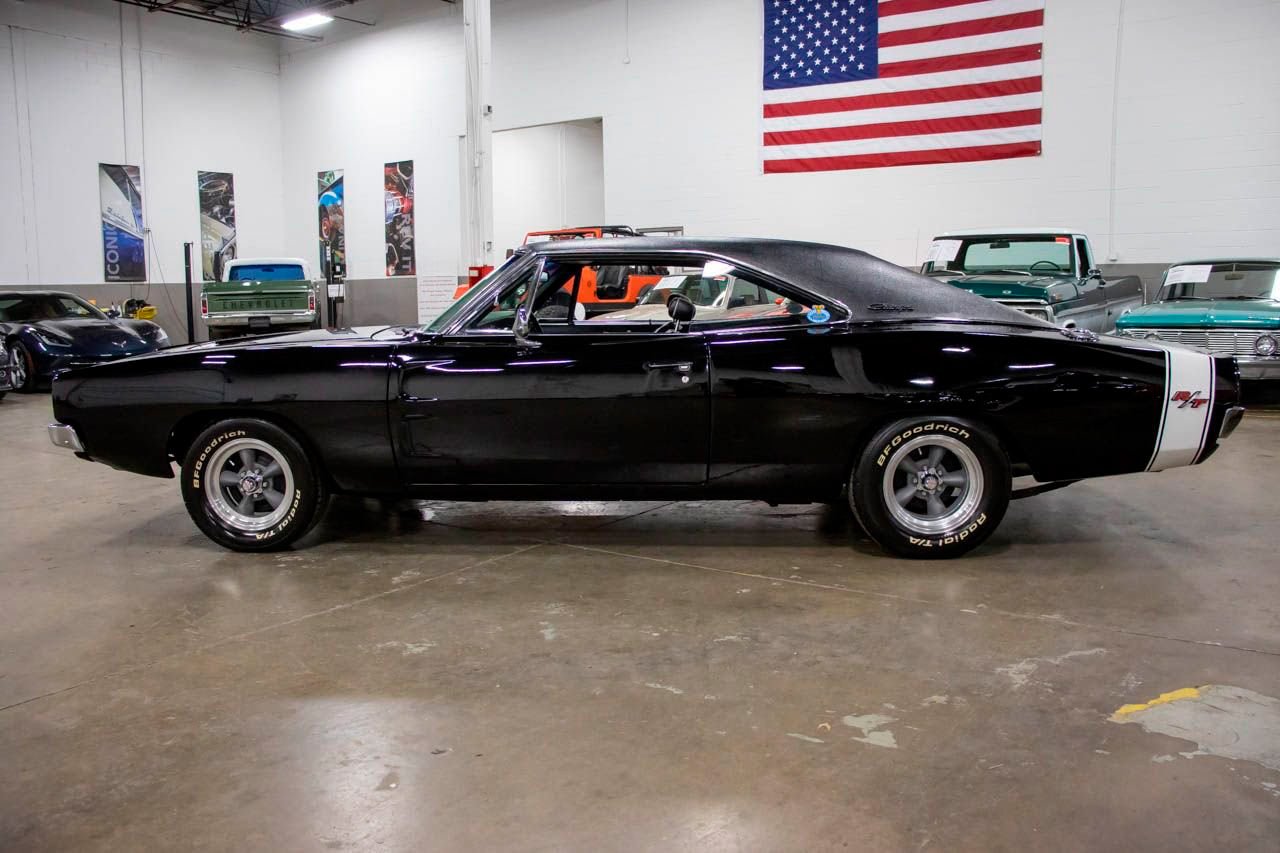 
								1969 Dodge Charger full									